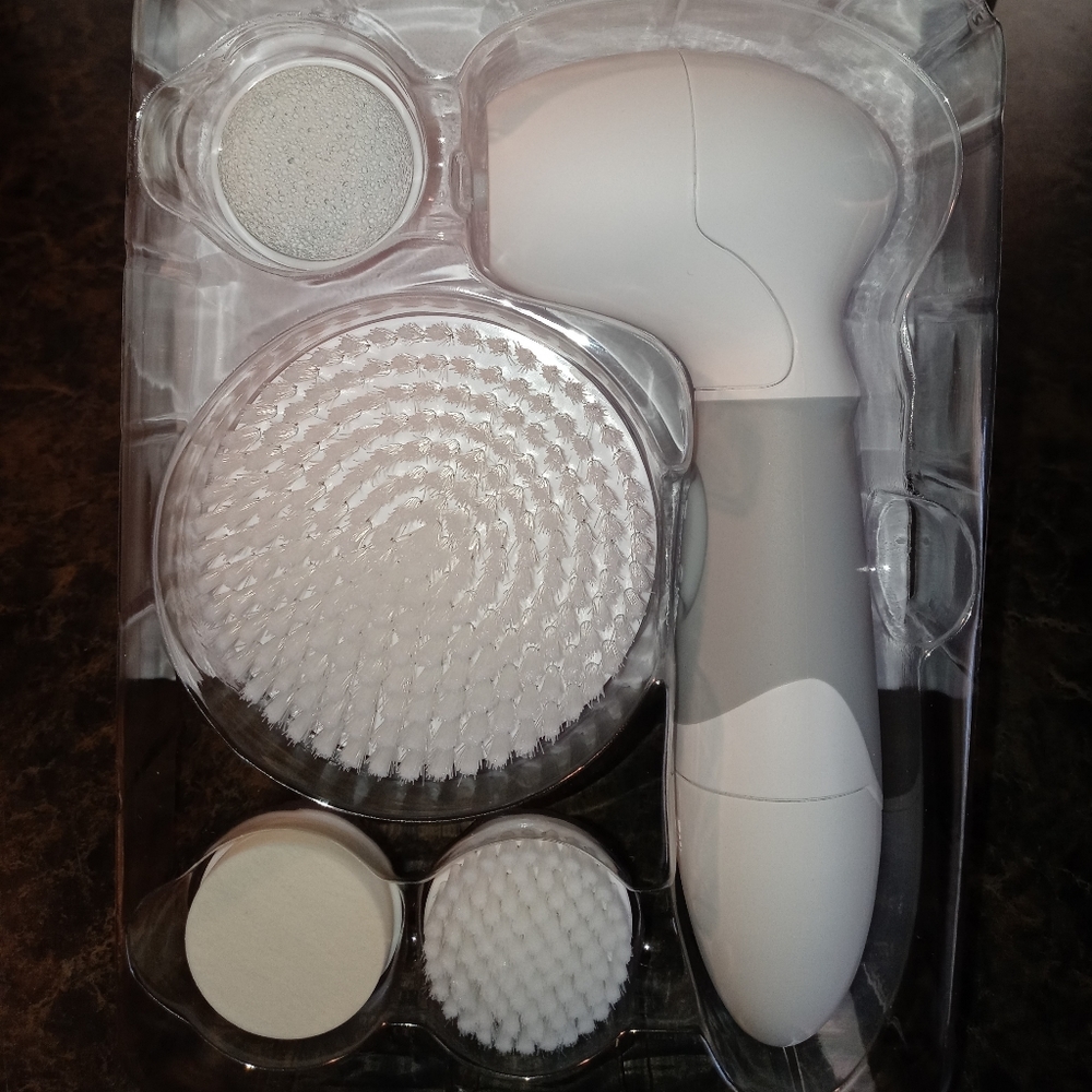 Facial Cleaning System